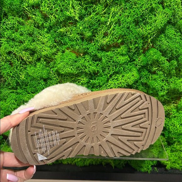 🇨🇦  UGG Kids' Disquette - Picture 11 of 11